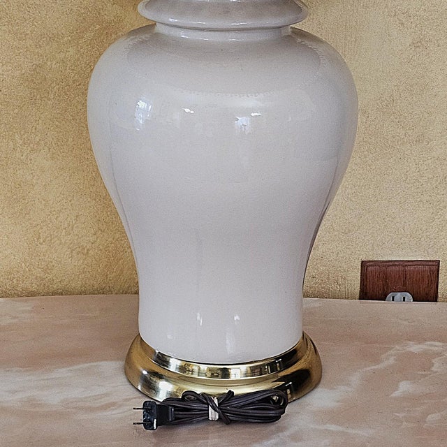 Vintage American Ivory Glazed Ceramic Table Lamp With Brass Base and Embossed Bell Shade For Sale - Image 11 of 18