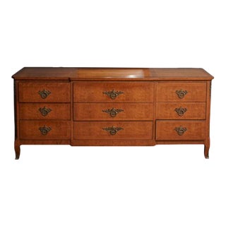 Late 20th Century Henredon French Provincial Large 9 Drawer Dresser – Louis XVI Style Walnut, Mid-Century American Fine Furniture For Sale