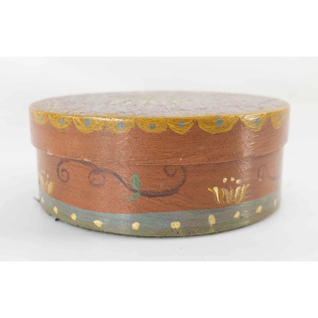 Vintage Scandinavian Pennsylvania Dutch Style Box For Sale - Image 4 of 7