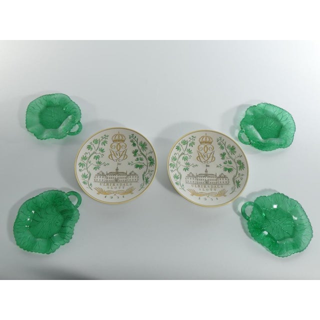 Swedish Grace Plates with Ulriksdal Palace in Yellow and Green by Gefle, 1951, Set of 2 For Sale - Image 14 of 18