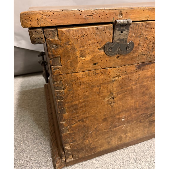 Chestnut 17th Century Renaissance-Styled Country French Coffer/Trunk For Sale - Image 8 of 10