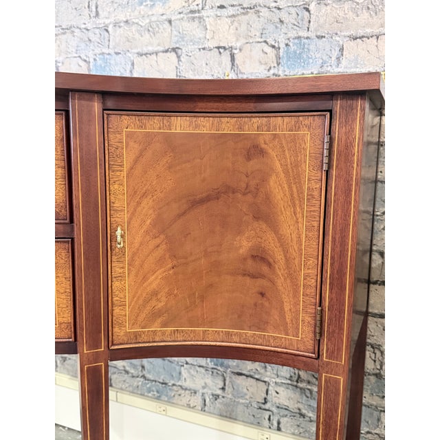 Hepplewhite Late 20th Century Henkel Harris Hepplewhite Style Mahogany Sideboard Console Cabinet For Sale - Image 3 of 12