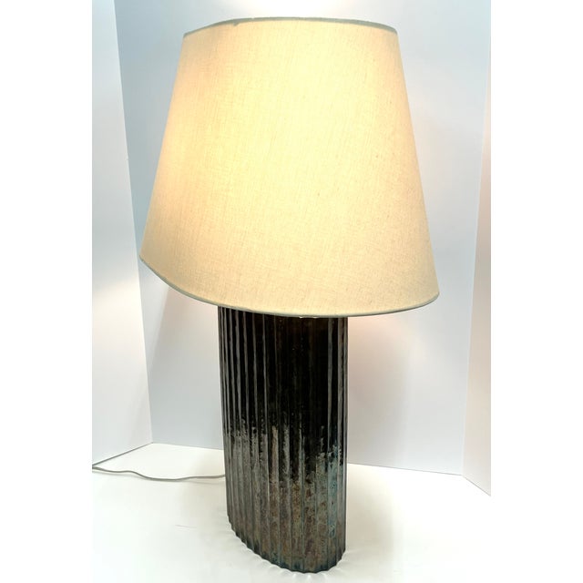 McGuire Robert Kuo Fluted Flask Table Lamp (Ml-1016) - Copper Base With Linen Shade For Sale - Image 11 of 12