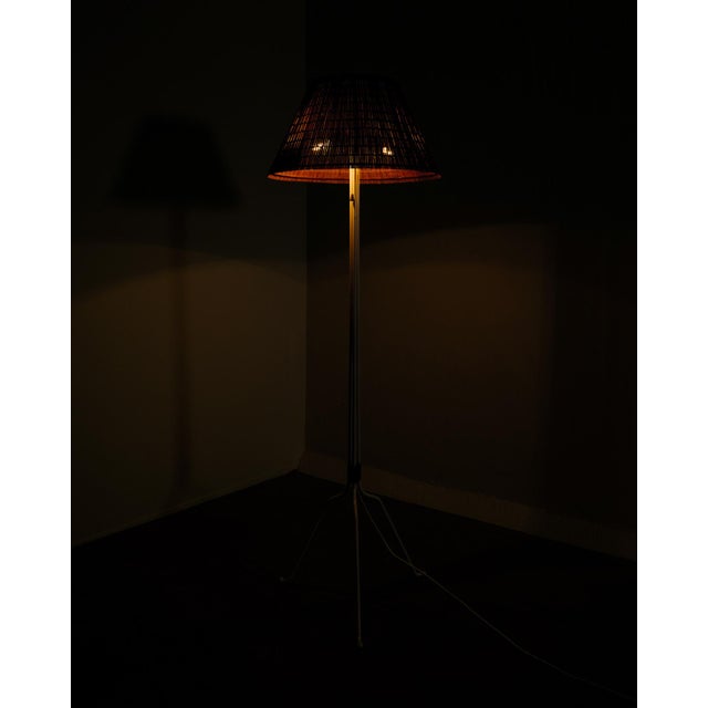 Metal Finnish Mid-Century White 30-058 Floor Lamp with Rattan by Lisa Johansson-Papé, 1940s For Sale - Image 7 of 10