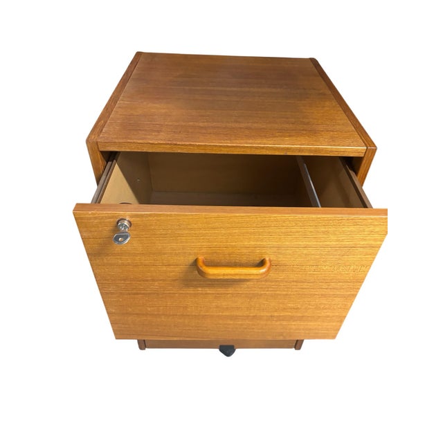 Wood Pair of Mid-Century Danish Modern Teak Filing Cabinet With Lock and a Caster Base. For Sale - Image 7 of 9