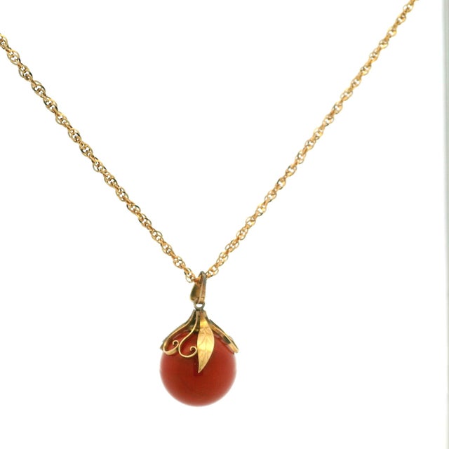 Burnt Orange Vintage Italian 18k Rose Gold Mediterranean Coral Sphere Pendant Necklace For Sale - Image 8 of 12