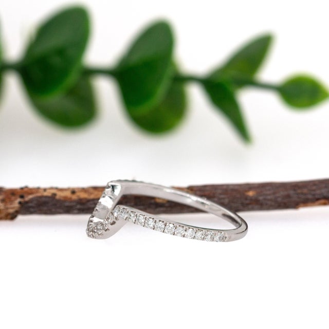 2020s Gorgeous Natural Diamond Band in 14k Solid White Gold | Stackable Band, Size 6.75 For Sale - Image 5 of 7