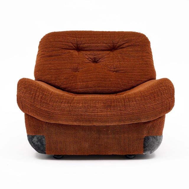Modern Pair of Vintage Ligne Roset Lounge Armchairs, France For Sale - Image 3 of 9