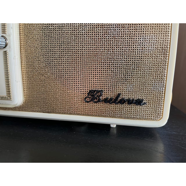 Mid-Century Modern 1957 Bulova Clock Radio - Cream & Gold For Sale - Image 4 of 9