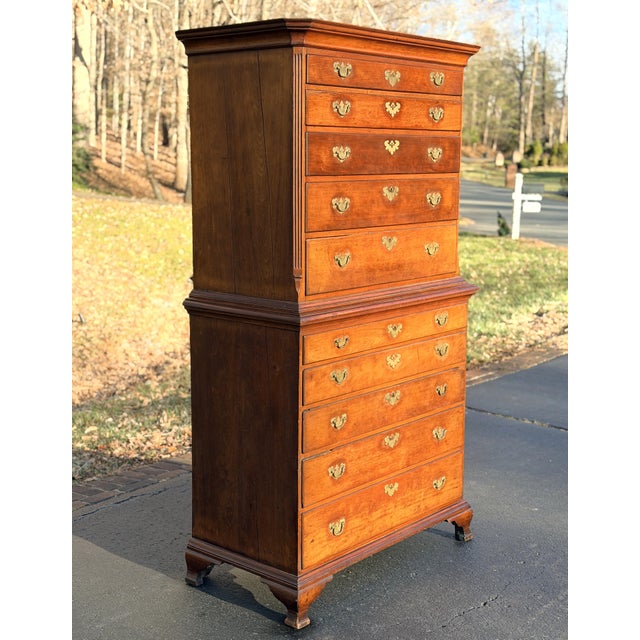 American Early 19th Century American Federal Cherry Chest on Chest For Sale - Image 3 of 8