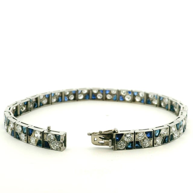 Ink Blue 1940s Platinum Diamond and Sapphire Art Deco–Style Link Bracelet For Sale - Image 8 of 10