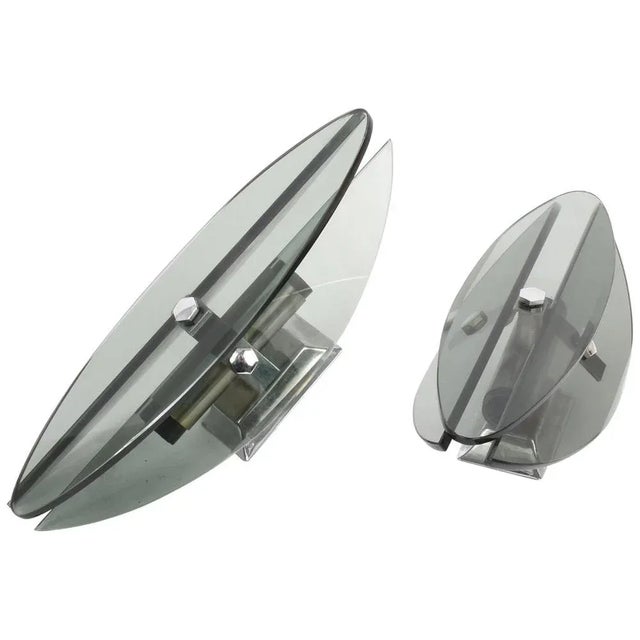 1960s Mid-Century Italian Glass and Chrome Elliptical Sconces from Veca, 1960s, Set of 2 For Sale - Image 5 of 5