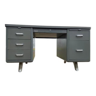 1960s Vintage Mid Century Modern Metal Tanker Desk For Sale