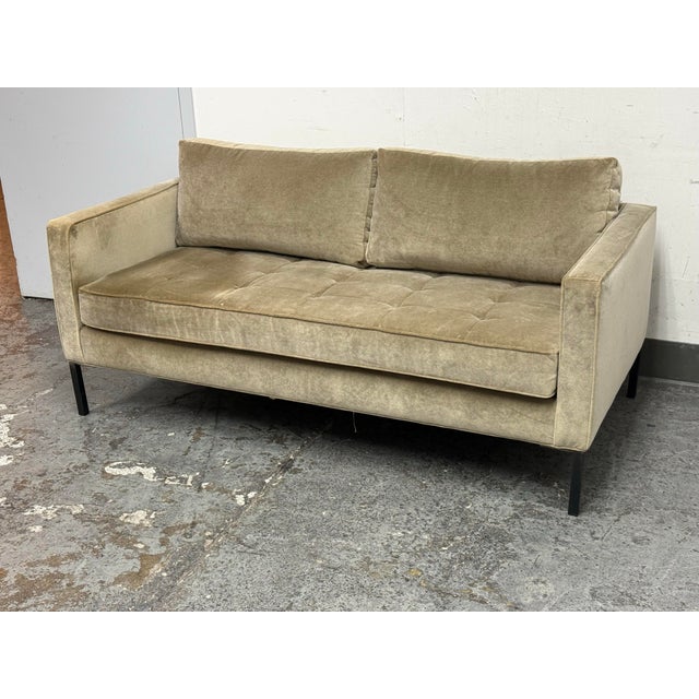 Mid-Century Modern Blu Dot Paramount Sofa, Small For Sale - Image 3 of 12