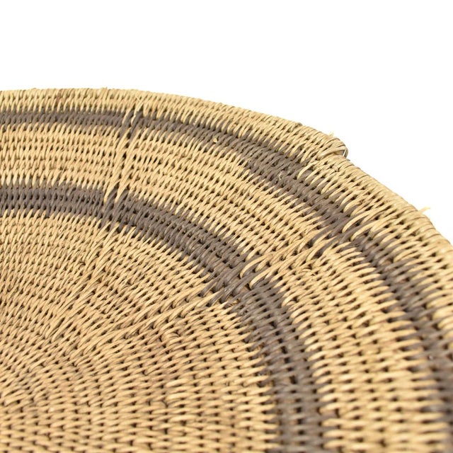 Early 20th Century Makenge Flat Wedding Basket Zambia 18.5 Inch For Sale - Image 4 of 6