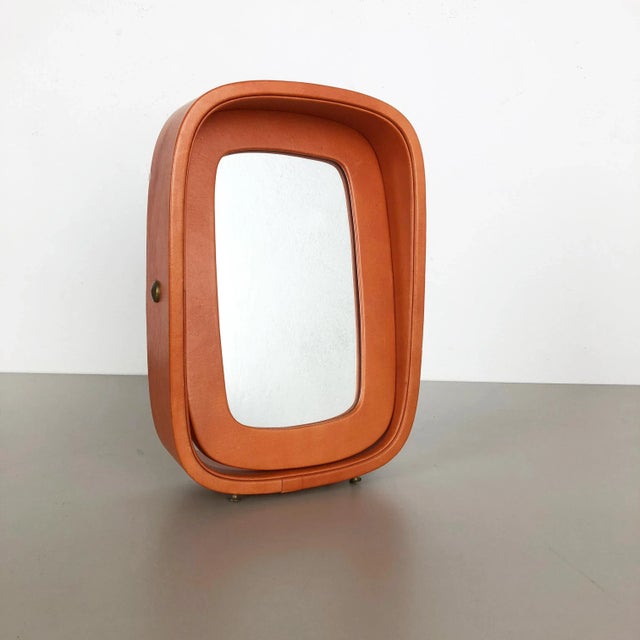 Article: Table mirror Producer: Vereinigte Werkstätten München attrib. Origin: Germany Material: Wood, glass, leather...