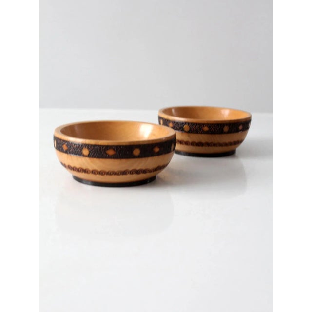 Late 20th Century Vintage Wooden Bowls Pair For Sale - Image 5 of 11