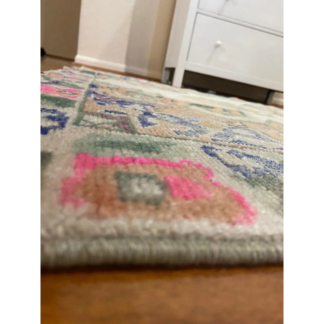 Vintage Neutral Oushak Rug For Sale In Houston - Image 6 of 12