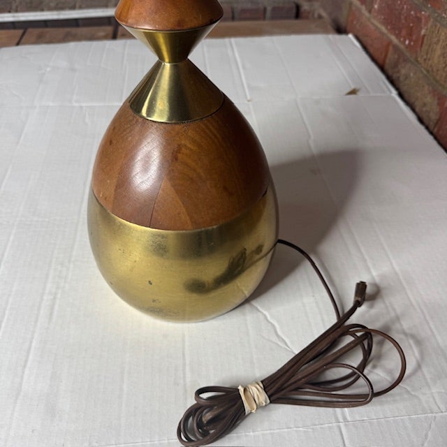 Tony Paul for Westwood Studios Brass & Wood Table Lamp For Sale - Image 11 of 12