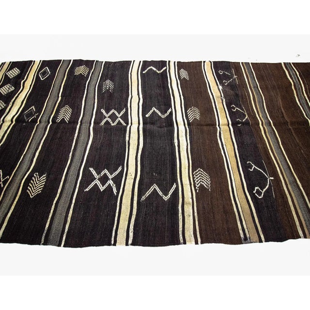Mid-Century Modern Vintage Brown Embroidered Kilim Rug-6'x11'3" For Sale - Image 3 of 7