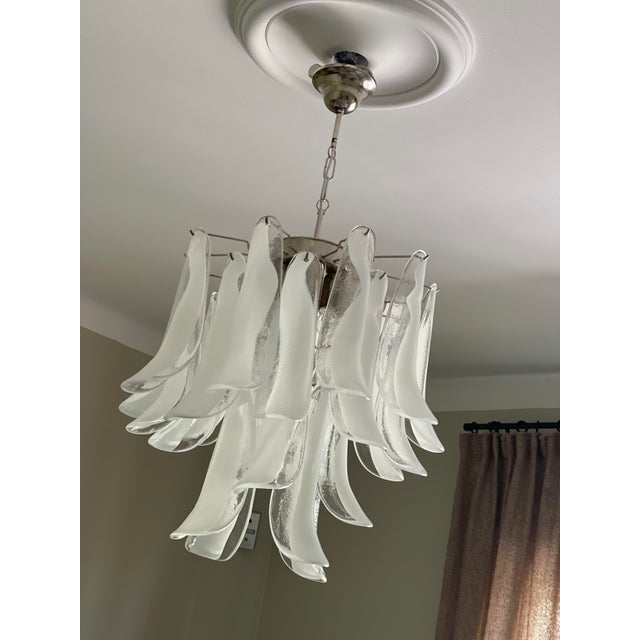 Mid-Century Modern Bold Eclectic White Murano Chandeliers, Set of 2 For Sale - Image 3 of 10