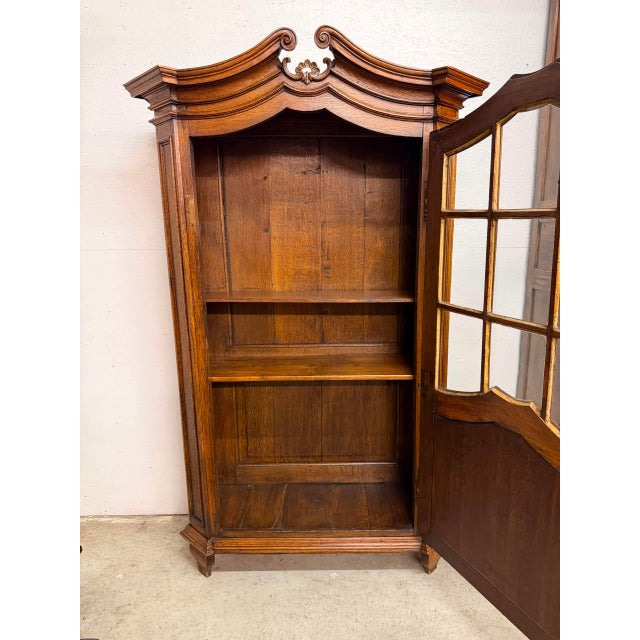 Late 19th Century Louis XV Style French Oak Bookcase With Glazed Glass Door, Circa 1860 For Sale - Image 12 of 18