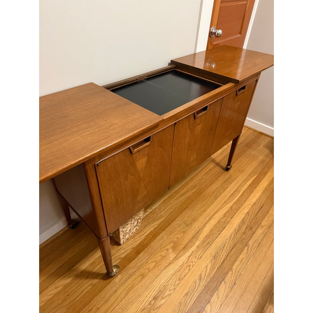 Mid-Century Modern 1960's Mid-Century Modern Janus Mount Airy Walnut Bar Cart/Sideboard For Sale - Image 3 of 10