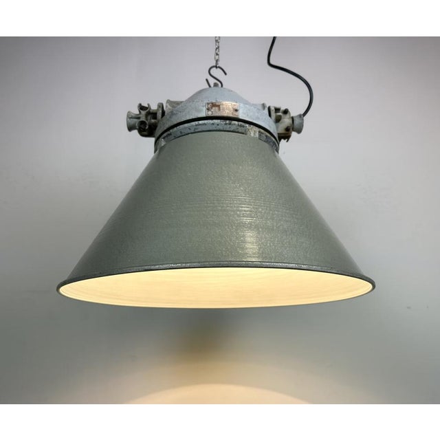Industrial Explosion Proof Lamp with Aluminium Shade from Elektrosvit, 1970s For Sale - Image 12 of 18