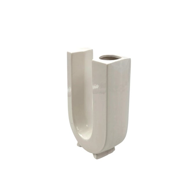 Ceramic Space Age White U Letter Shaped Ceramic Solifleur Vase, Marcel Radureau Ca. 1970 For Sale - Image 7 of 11