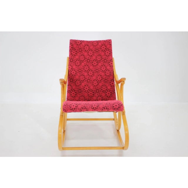 Thonet Beech Rocking Chair attributed to Ton from Thonet, Czechoslovakia, 1970s For Sale - Image 4 of 12