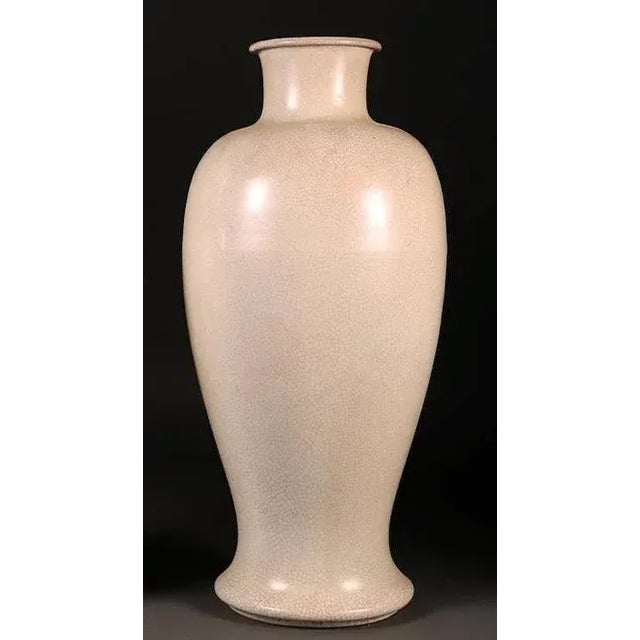 Chinese 19th Century Chinese Porcelain Monochrome Crackle Glaze Baluster Shaped Vase For Sale - Image 3 of 11