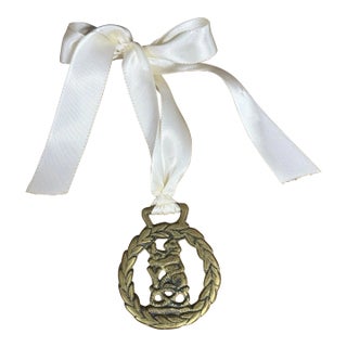Vintage English Horse Brass Ornament Warwickshire Bear For Sale