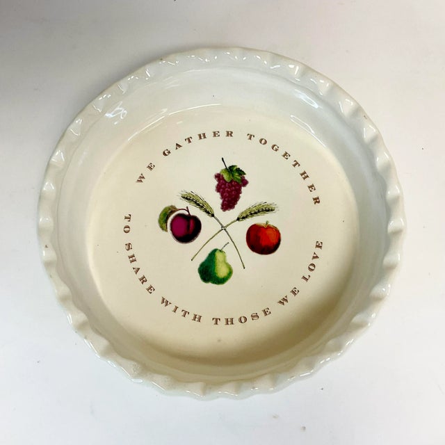 Ivory Vintage Americana Arts & Crafts Thanksgiving Ceramic Pie-Quiche Dish For Sale - Image 8 of 12