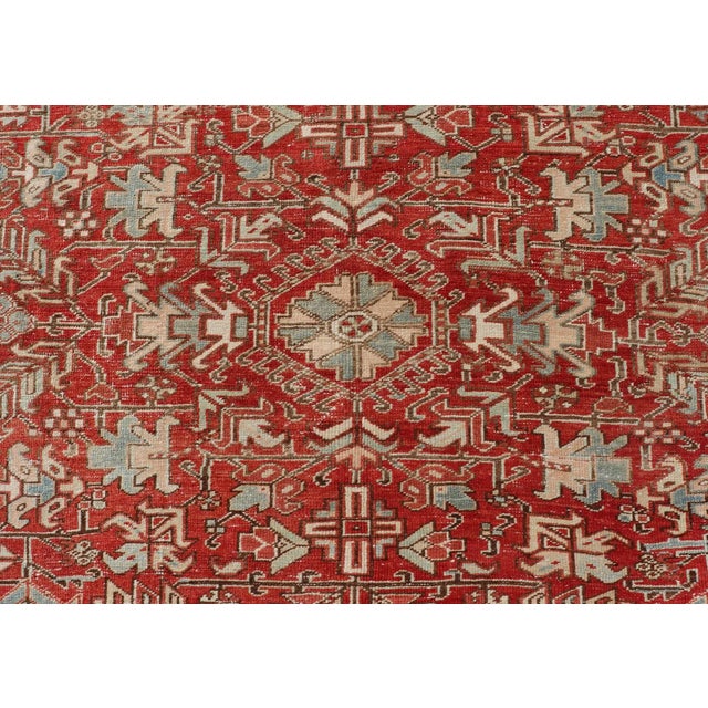 Early 20th Century Early 20th Century Antique Persian All-Over Heriz Rug With All-Over Geometric Design 7'6" X 11'0" For Sale - Image 5 of 13