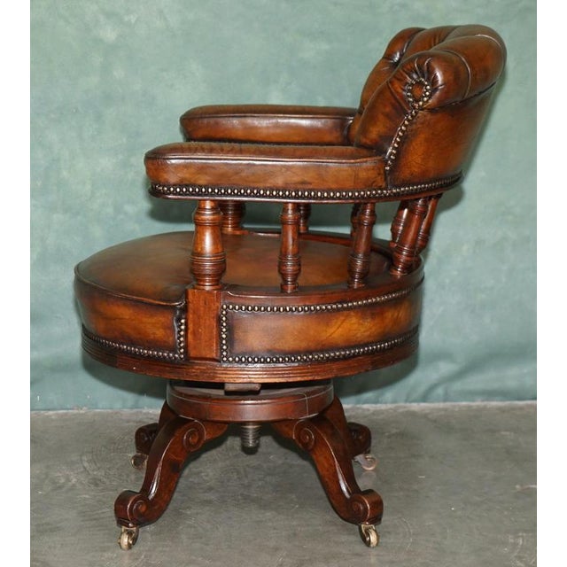 Antique Captain's Desk Chair in Brown Leather, 1880 For Sale - Image 17 of 18