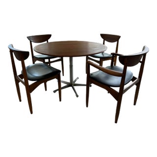 Original Mid Century Modern Mid 20th Century Mid-Century Round Dining Table With Four Chairs - Set of 5 For Sale