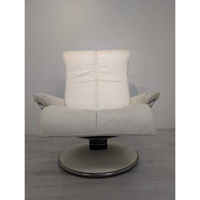 Norwegian Recliner from Ekornes Stressless For Sale - Image 9 of 18