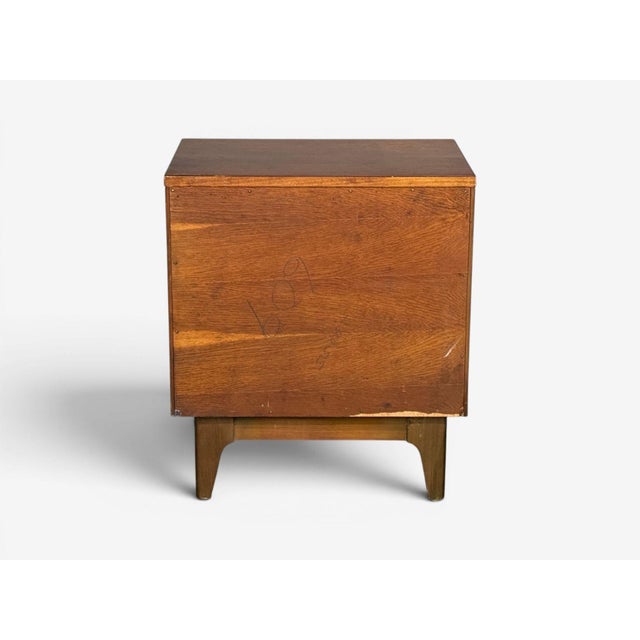Young Manufacturing, Modern Nightstands, Walnut, Usa, 1960s For Sale - Image 16 of 17