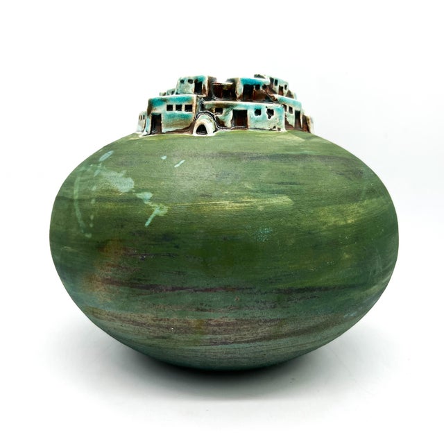 Green Studio Raku Pottery Vessel by Jeremy Diller – Pueblo Village Motif / Southwestern / Organic Modern For Sale - Image 8 of 15