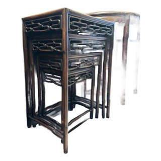 Late 19th Century Qing Dynasty Chinese Rosewood Nesting Tables, Set of Four [Ss] For Sale