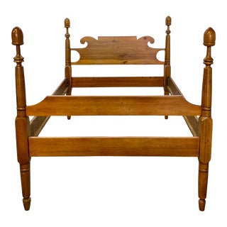 Vintage Traditional American Style Solid Maple Full Size Four Poster Bed For Sale