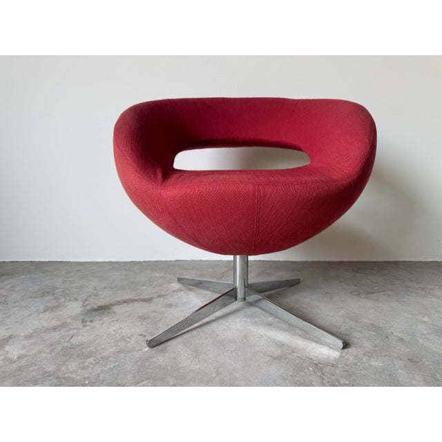 Bold and sculptural, this vintage Italian lounge chair by Italianadivani embodies striking postmodern design with its...