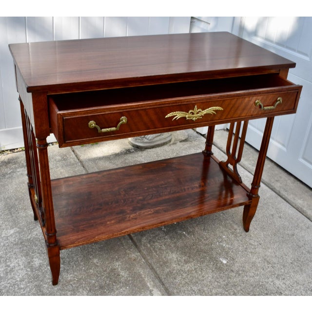 Vintage Northern Furniture Co. Regency Mahogany Console Table Entryway Hall For Sale - Image 14 of 15