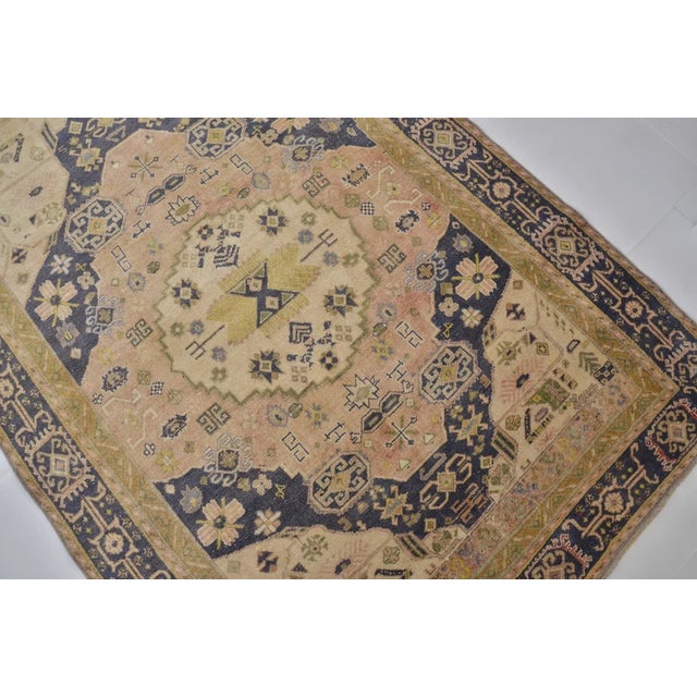 Vintage Framhouse Decor Wool Carpet For Sale In Phoenix - Image 6 of 10