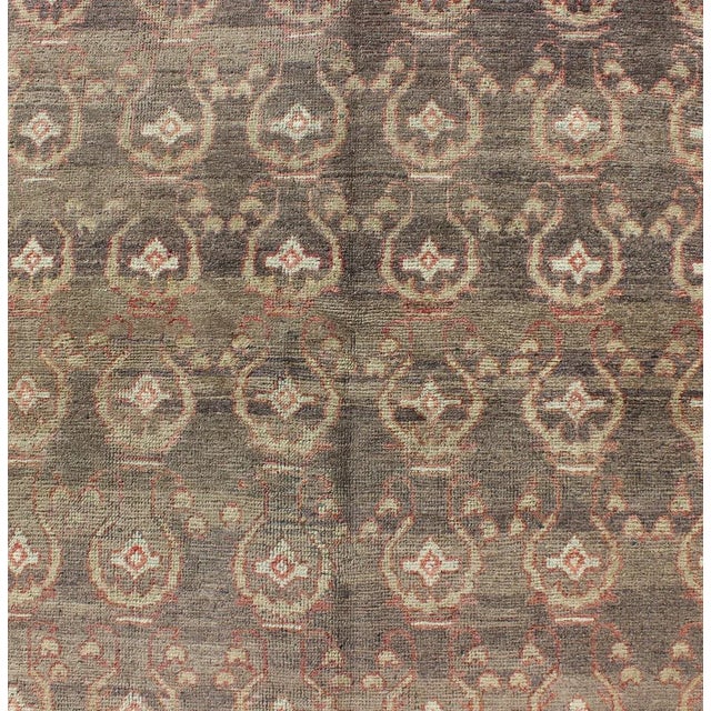 Mid 20th Century Gray Background Vintage Turkish Oushak Rug With All-Over Design in Red and Green For Sale - Image 5 of 8