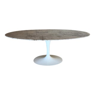 Mid-Century Modern Eero SaarinenKnoll Oval Tulip Pedestal Table Cristallo Quartz For Sale