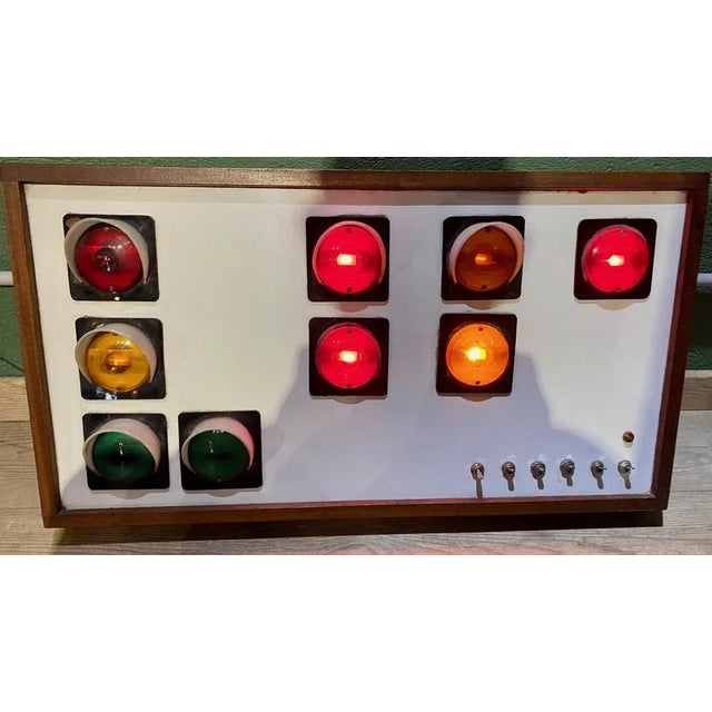 Auto Score Traffic Lights Board, 1970s For Sale - Image 3 of 18