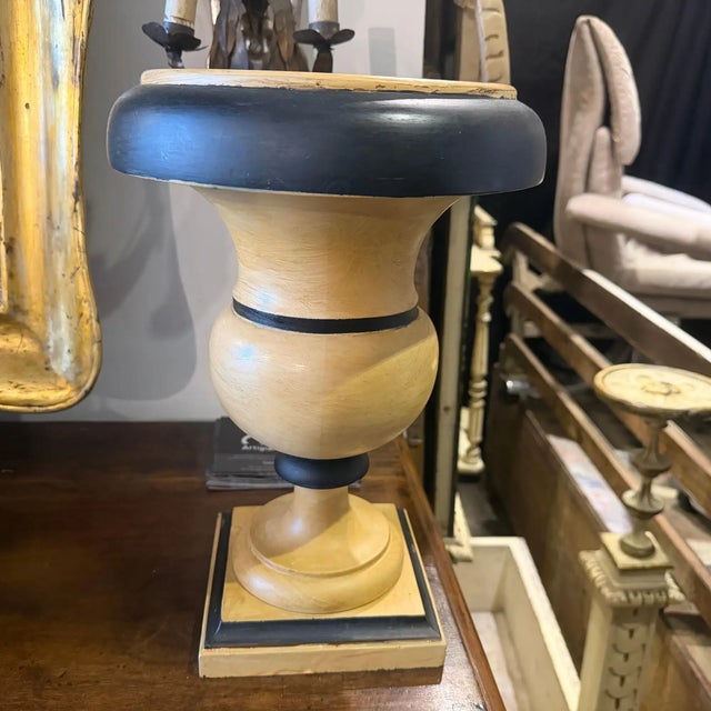 1930s Art Deco Black and White Ivory Lacquered Wood Italian Candlehloders For Sale - Image 4 of 12