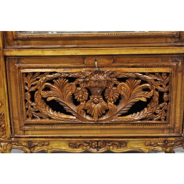 Vintage French Baroque Style Carved Wood & Glass Curio China Display Cabinet For Sale In Philadelphia - Image 6 of 16