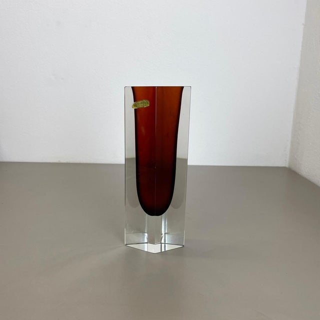 Large Ochre Murano Glass Sommerso Vase attributed to Flavio Poli, 1970s For Sale - Image 3 of 18